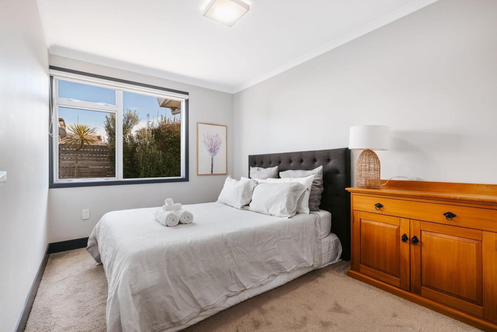 Seaside Beach Retreat - Outdoor living Villa Mount Maunganui Buitenkant foto