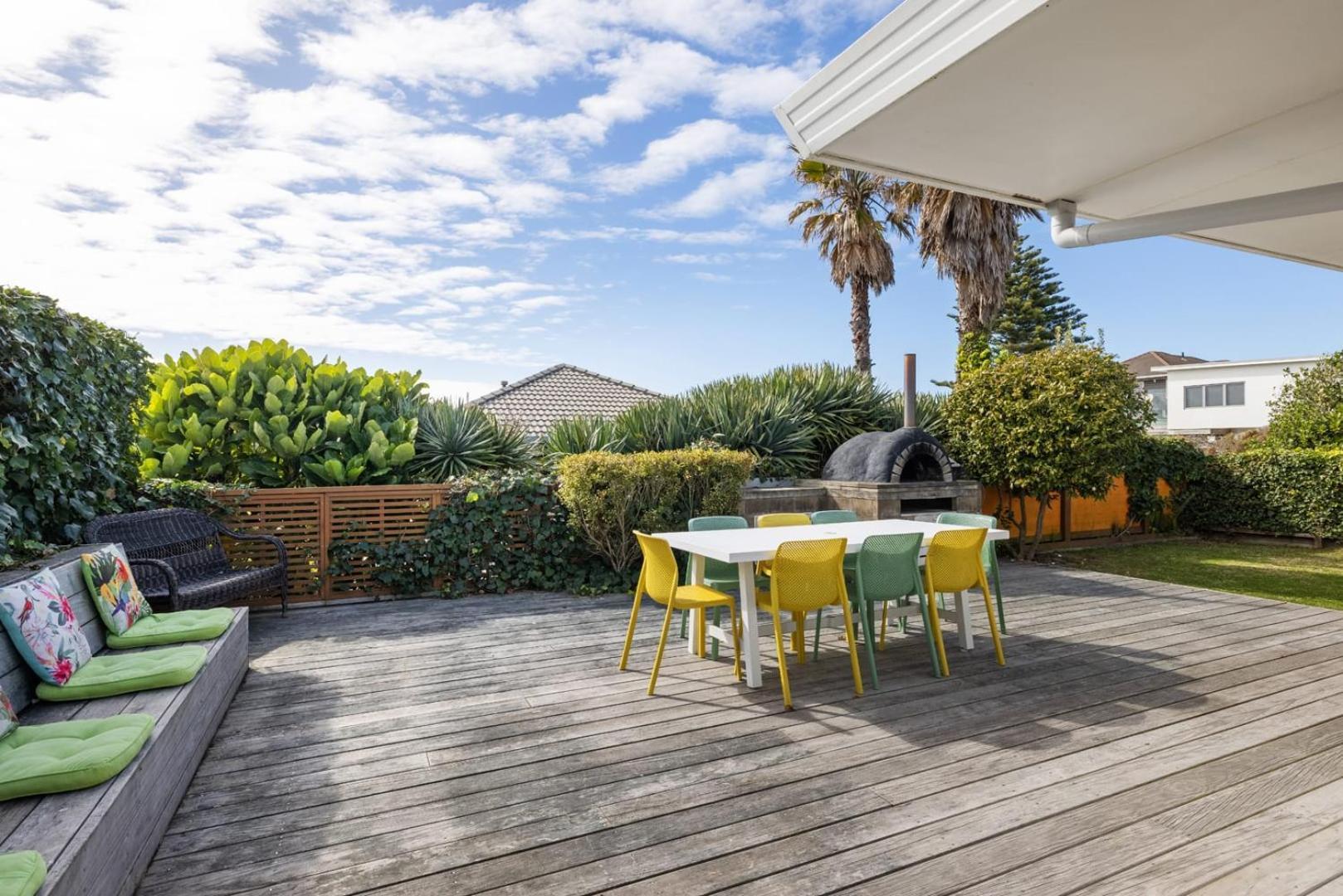 Seaside Beach Retreat - Outdoor living Villa Mount Maunganui Buitenkant foto